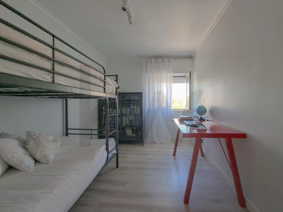 Apartamento T2 para Venda em Carcavelos e Parede Foto 24
