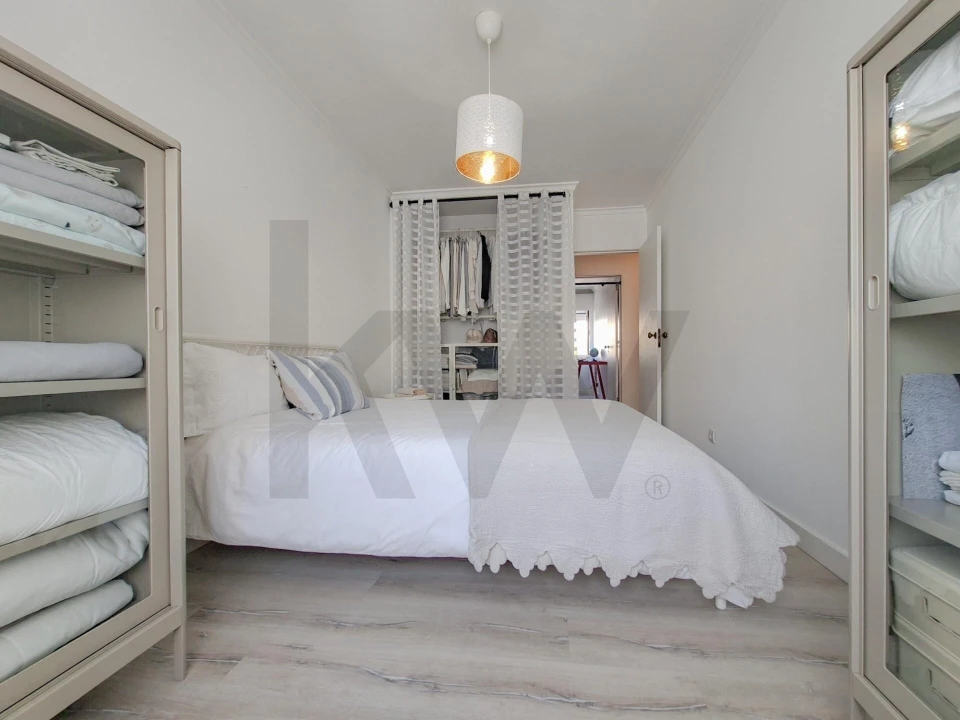 Apartamento T2 para Venda em Carcavelos e Parede Foto 19