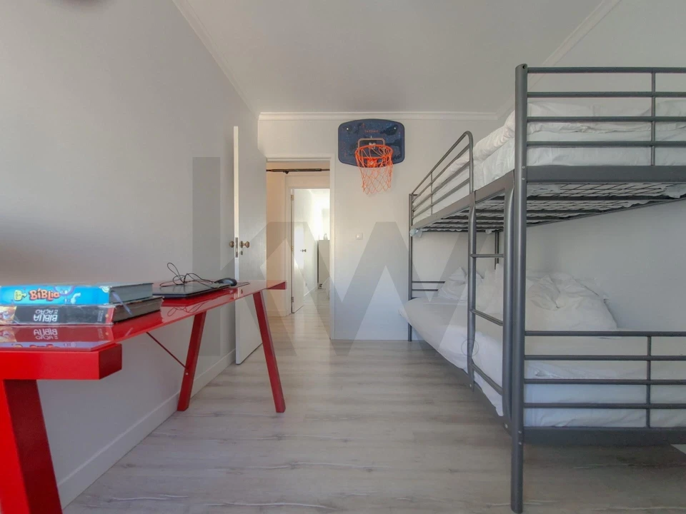 Apartamento T2 para Venda em Carcavelos e Parede Foto 25