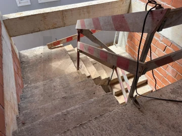 Moradia T5 para Venda em Oeiras e São Julião da Barra, Paço de Arcos e Caxias