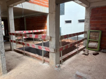 Moradia T5 para Venda em Oeiras e São Julião da Barra, Paço de Arcos e Caxias