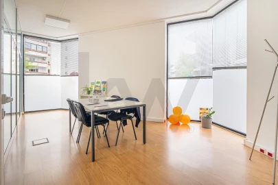 Escritório para Arrendamento em Algés, Linda-A-Velha e Cruz Quebrada-Dafundo