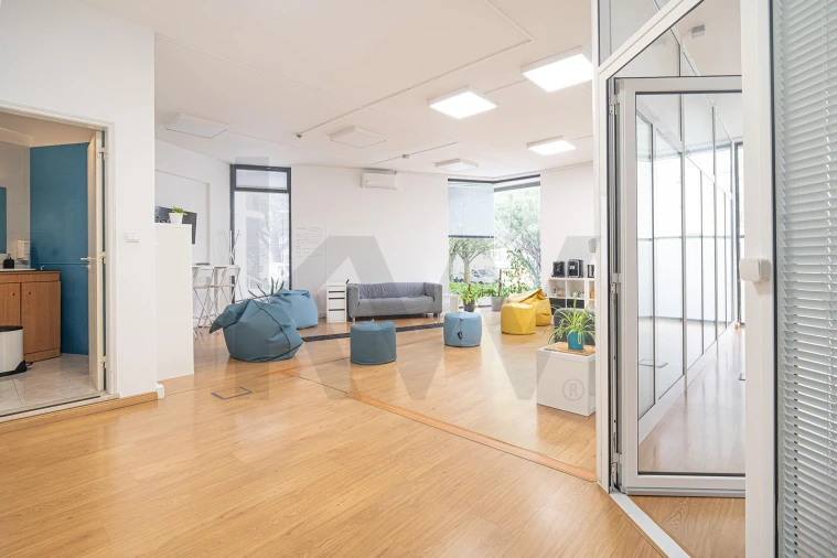 Escritório para Arrendamento em Algés, Linda-A-Velha e Cruz Quebrada-Dafundo Foto 8