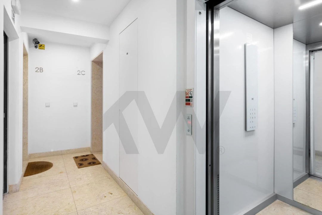 Apartamento T2 para Arrendamento em Arroios Foto 31