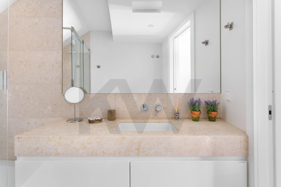 Apartamento T2 para Arrendamento em Arroios Foto 29