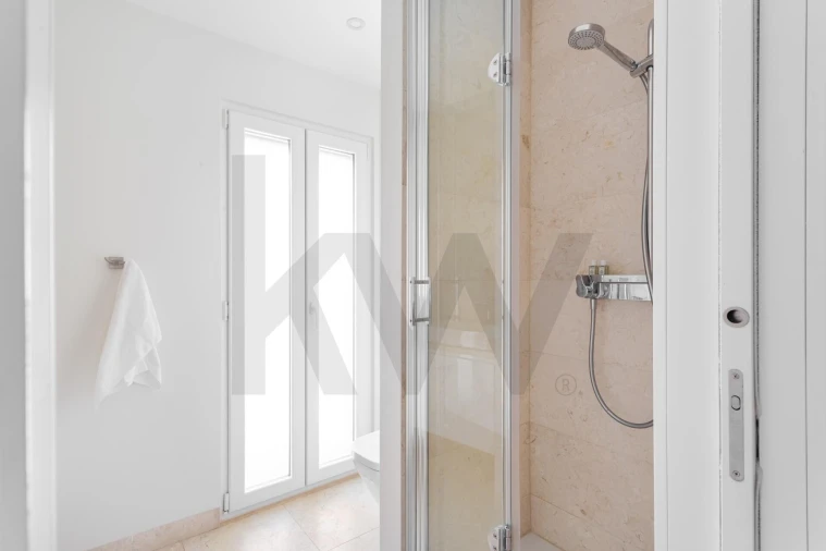 Apartamento T2 para Arrendamento em Arroios Foto 12