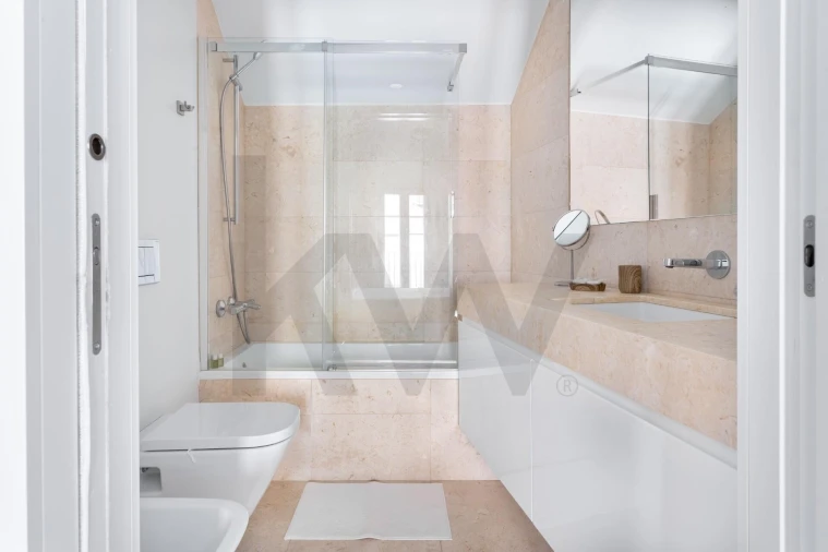 Apartamento T2 para Arrendamento em Arroios Foto 28