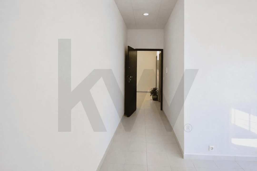 Escritório para Arrendamento em São Domingos de Benfica Foto 4