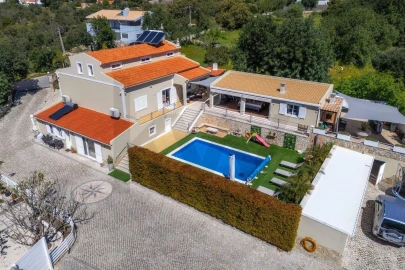 Moradia T5 para Venda em Loule (São Clemente)