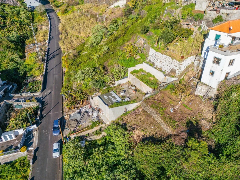 Terreno para Venda em Arco da Calheta Foto 10