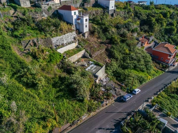 Terreno para Venda em Arco da Calheta