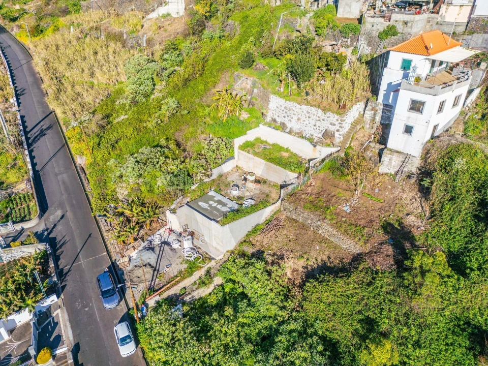 Terreno para Venda em Arco da Calheta Foto 12