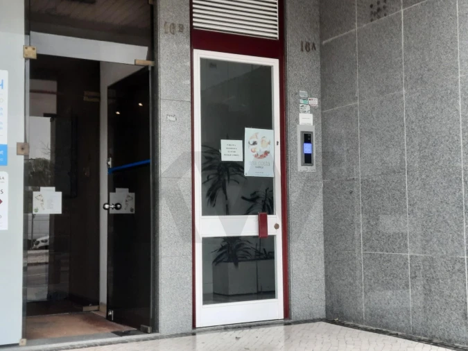 Escritório para Arrendamento em São Domingos de Benfica Foto 2