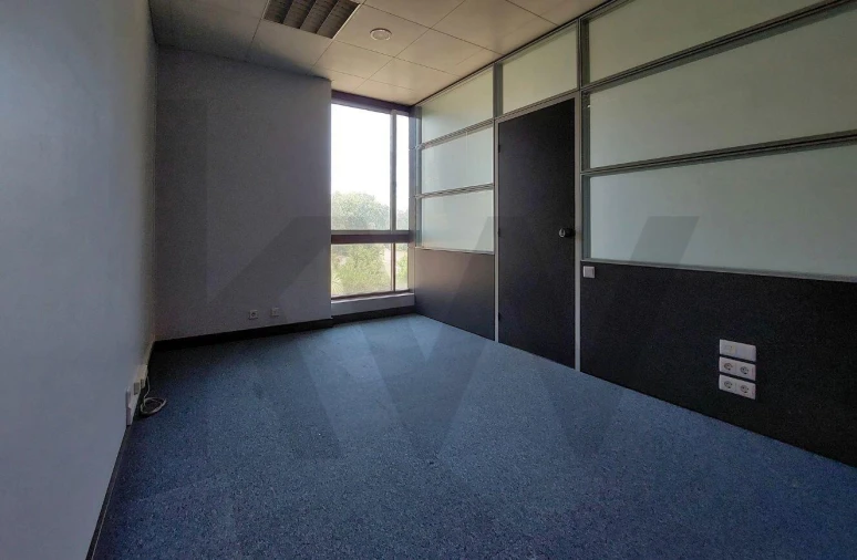 Escritório para Arrendamento em São Domingos de Benfica Foto 5