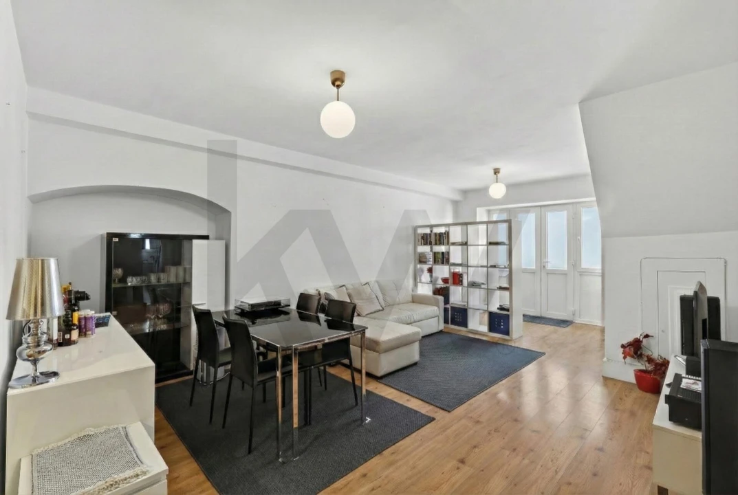 Apartamento T2 para Venda em Santo António Foto 1