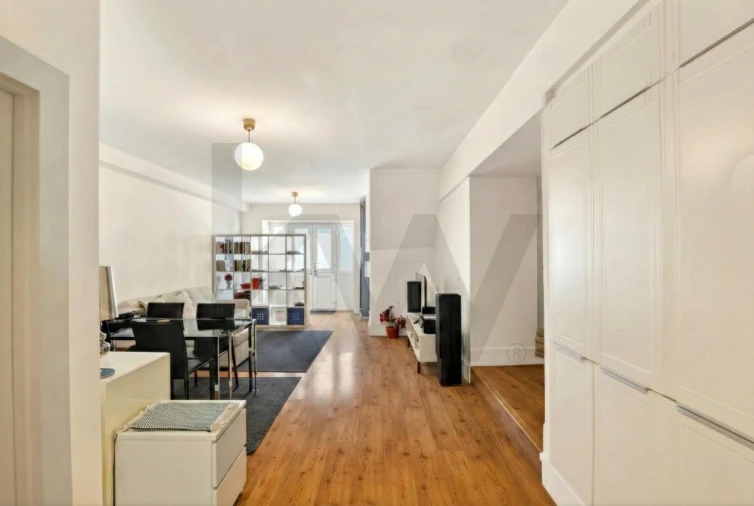 Apartamento T2 para Venda em Santo António Foto 5
