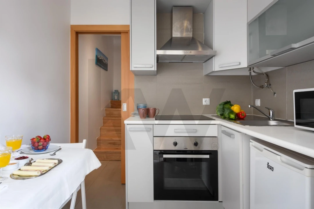 Apartamento T1 para Arrendamento em Santa Maria Maior Foto 5