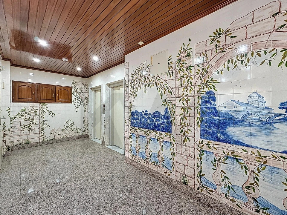 Apartamento T3 para Venda em Póvoa de Santa Iria e Forte da Casa Foto 27