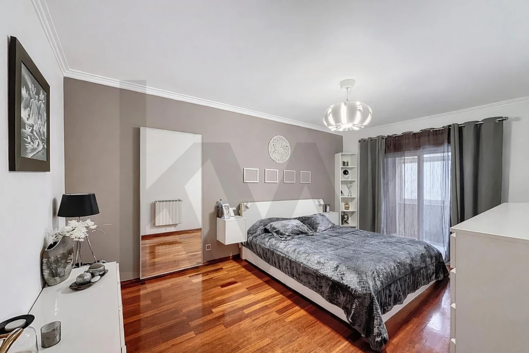 Apartamento T3 para Venda em Póvoa de Santa Iria e Forte da Casa Foto 15