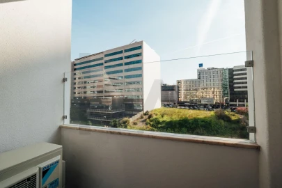 Apartamento T3 para Venda em Campolide