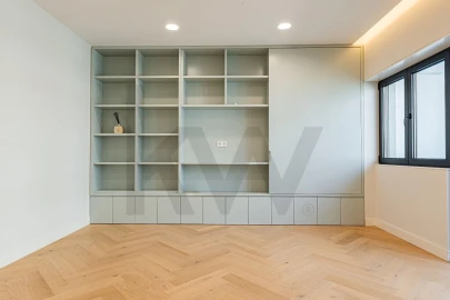 Apartamento T3 para Venda em Campolide