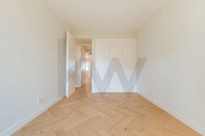 Apartamento T3 para Venda em Campolide