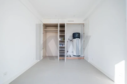 Apartamento T3 para Venda em Campolide