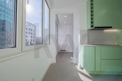 Apartamento T3 para Venda em Campolide