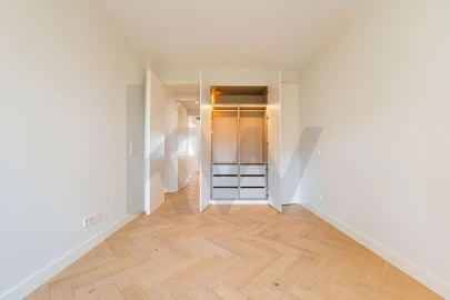 Apartamento T3 para Venda em Campolide