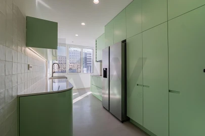 Apartamento T3 para Venda em Campolide