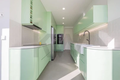 Apartamento T3 para Venda em Campolide