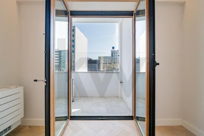 Apartamento T3 para Venda em Campolide