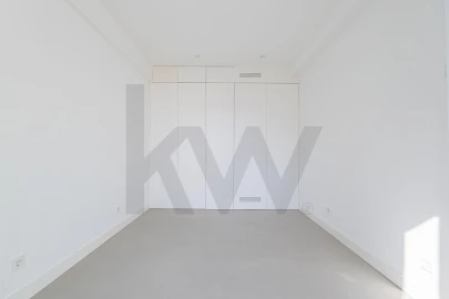 Apartamento T3 para Venda em Campolide