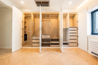Apartamento T3 para Venda em Campolide