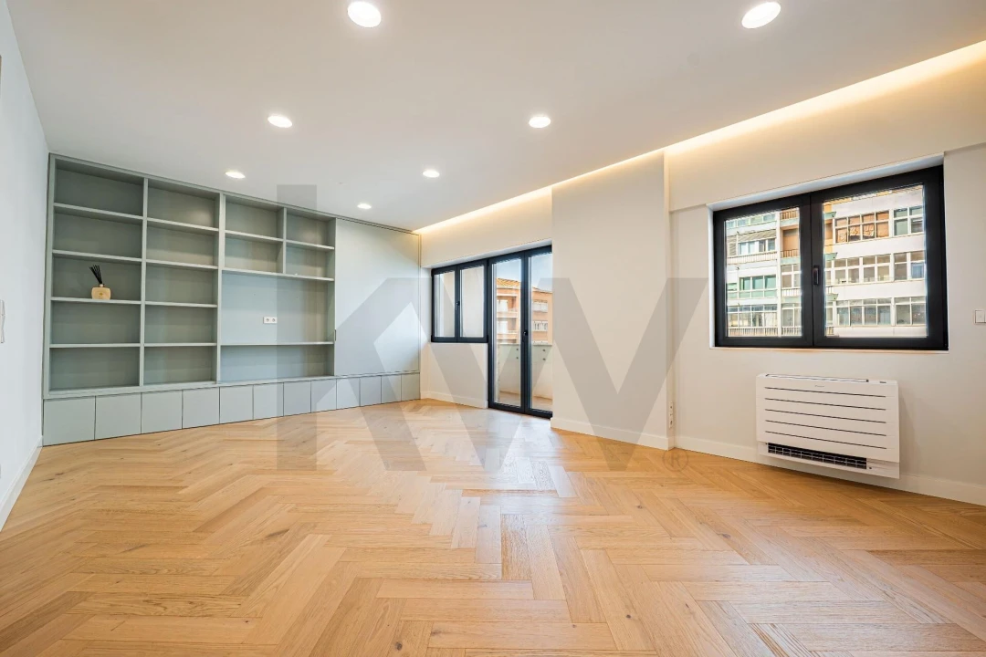 Apartamento T3 para Venda em Campolide Foto 4