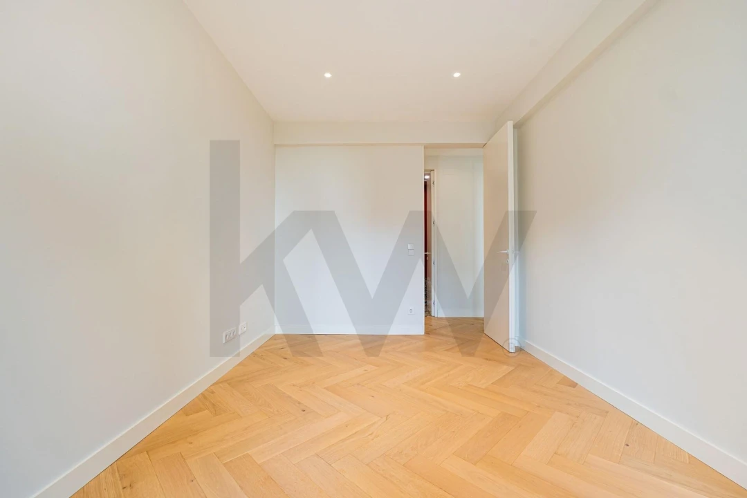 Apartamento T3 para Venda em Campolide Foto 26