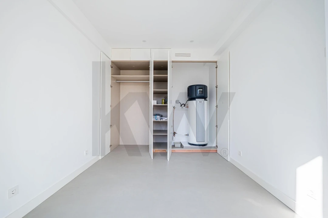 Apartamento T3 para Venda em Campolide Foto 24