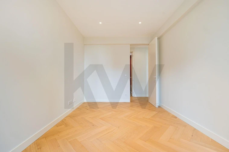 Apartamento T3 para Venda em Campolide Foto 26
