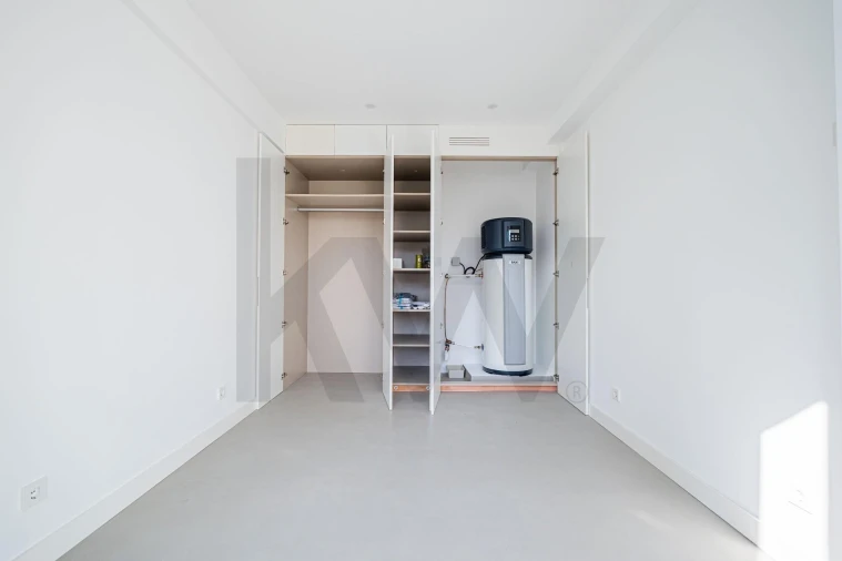 Apartamento T3 para Venda em Campolide Foto 24