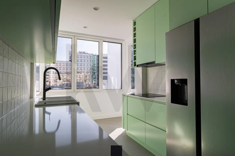 Apartamento T3 para Venda em Campolide Foto 12