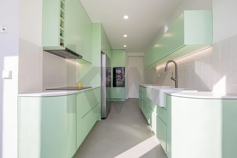 Apartamento T3 para Venda em Campolide Foto 16