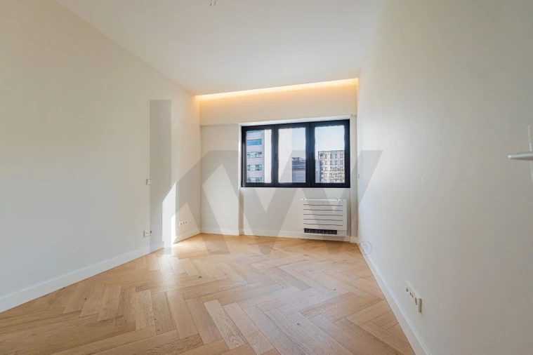 Apartamento T3 para Venda em Campolide Foto 33
