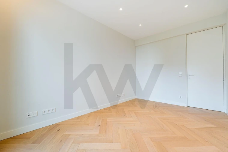 Apartamento T3 para Venda em Campolide Foto 27