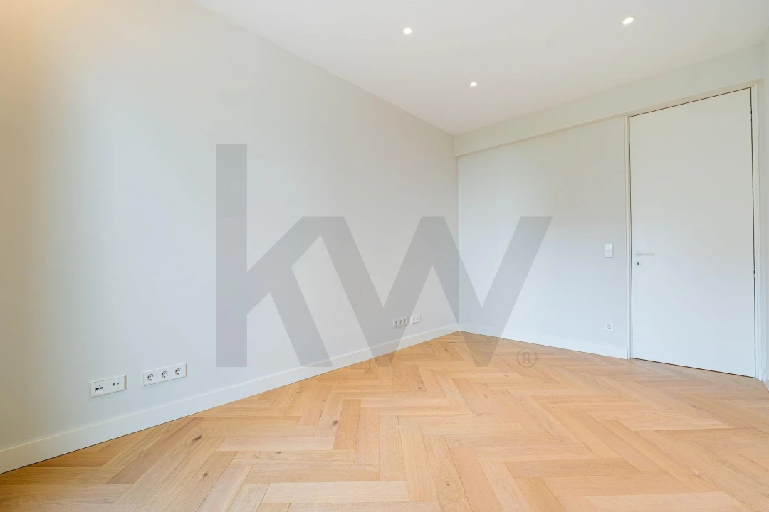Apartamento T3 para Venda em Campolide Foto 27