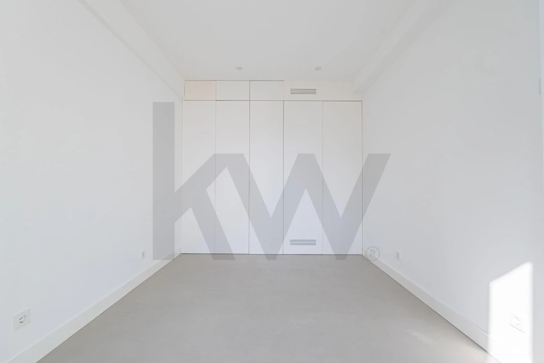 Apartamento T3 para Venda em Campolide Foto 25