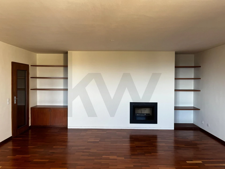 Apartamento T3 para Arrendamento em Aldoar, Foz do Douro e Nevogilde Foto 1