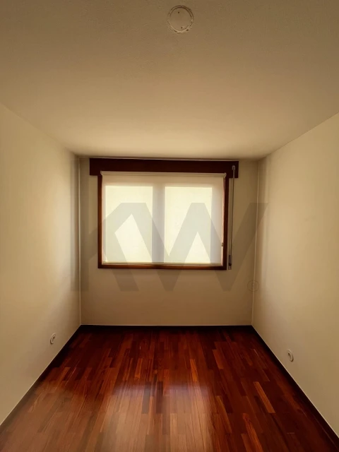 Apartamento T3 para Arrendamento em Aldoar, Foz do Douro e Nevogilde