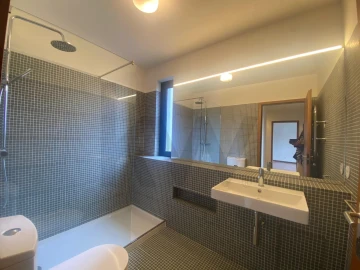 Apartamento T3 para Arrendamento em Aldoar, Foz do Douro e Nevogilde