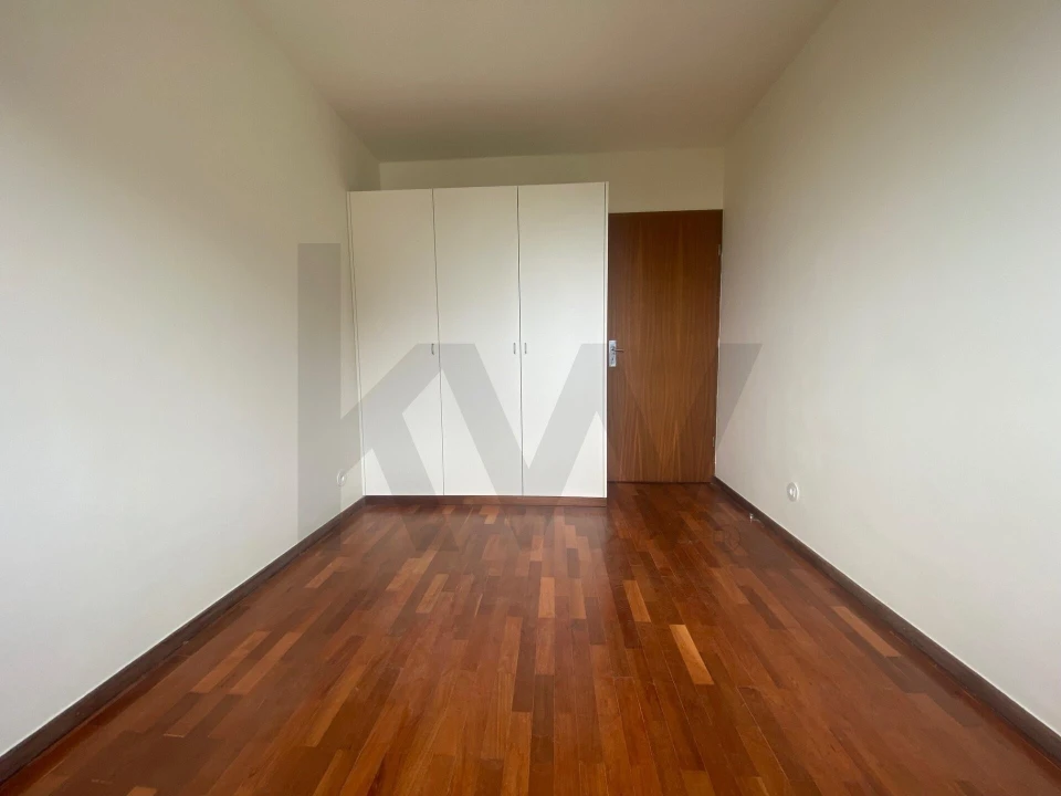Apartamento T3 para Arrendamento em Aldoar, Foz do Douro e Nevogilde Foto 26
