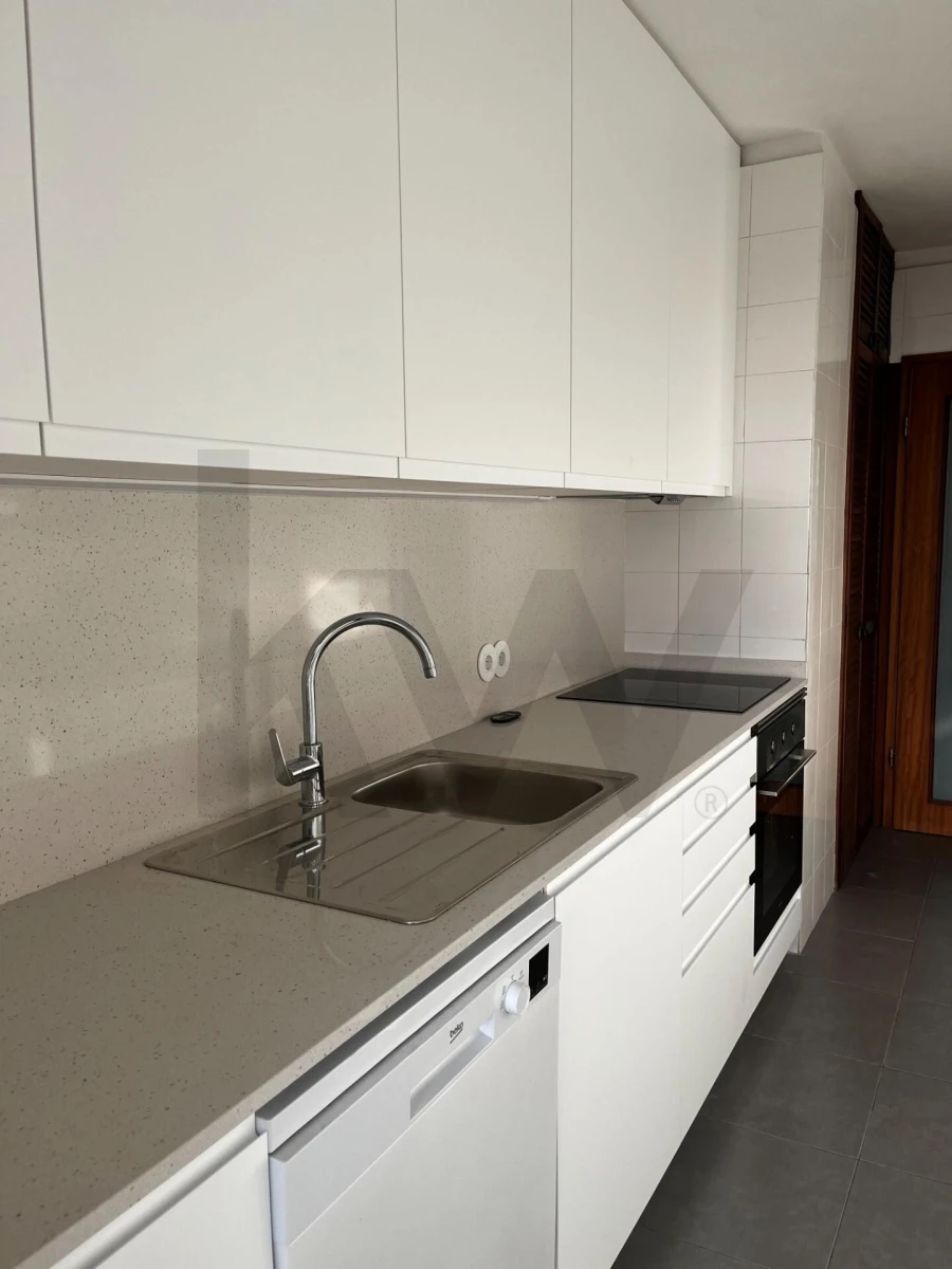 Apartamento T3 para Arrendamento em Aldoar, Foz do Douro e Nevogilde Foto 17
